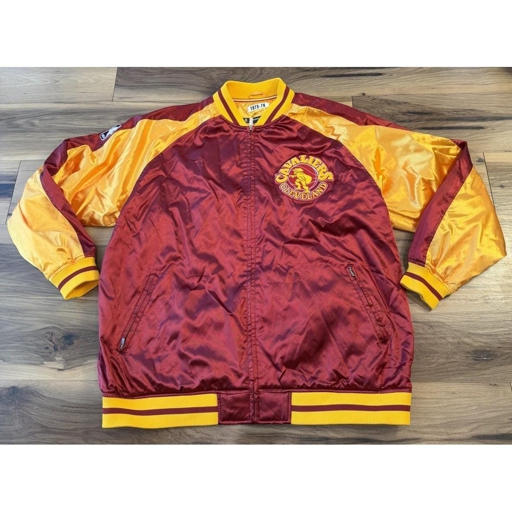 Reebok Hardwood Classics Cleveland Cavaliers Satin Bomber Jacket 2XL NBA Retro